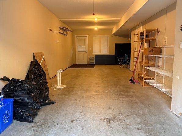3 bedroom rental in Burnaby — photo 18