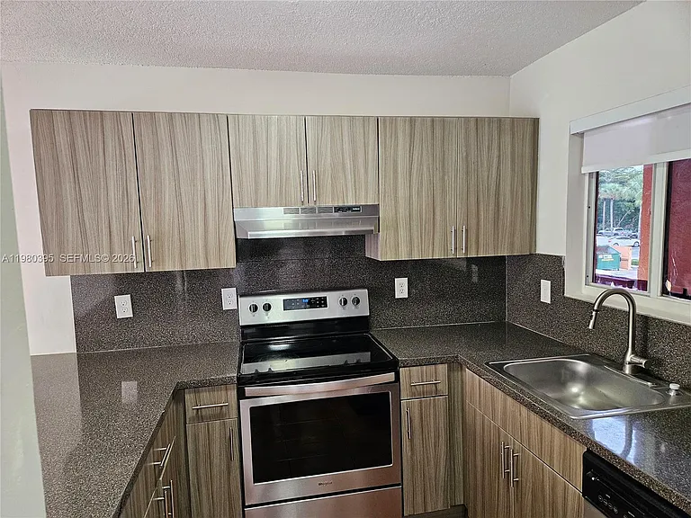 6235 Kendale Lakes Cir #237 — Photo 1