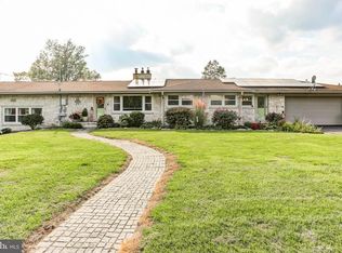 100 Reeser Rd, Camp Hill, PA 17011