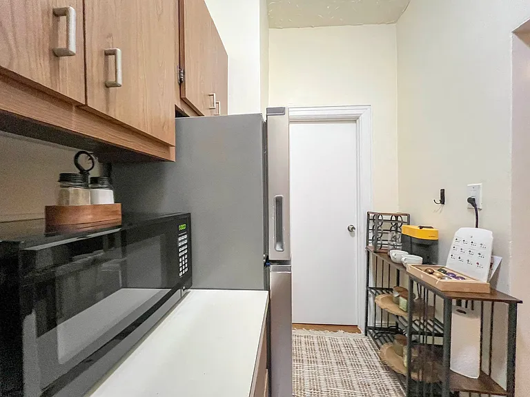 665 10th Ave #2W — Photo 8