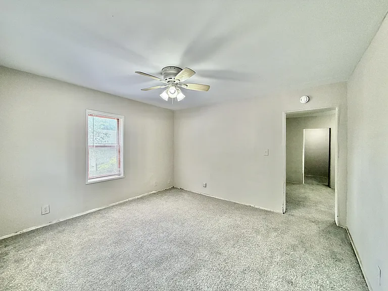 612 S Chatham St — Photo 8
