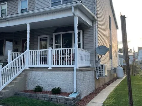 23 S Center St, Frackville, PA 17931
