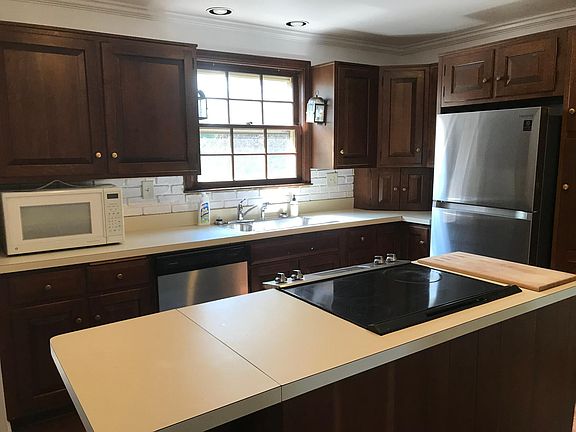 2nd image of 544 North St