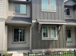 4540 SW 37th St, Redmond, OR 97756