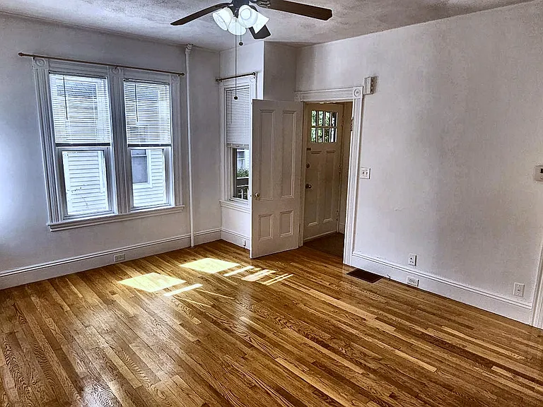119-121 Chestnut St #119-1 — Photo 7