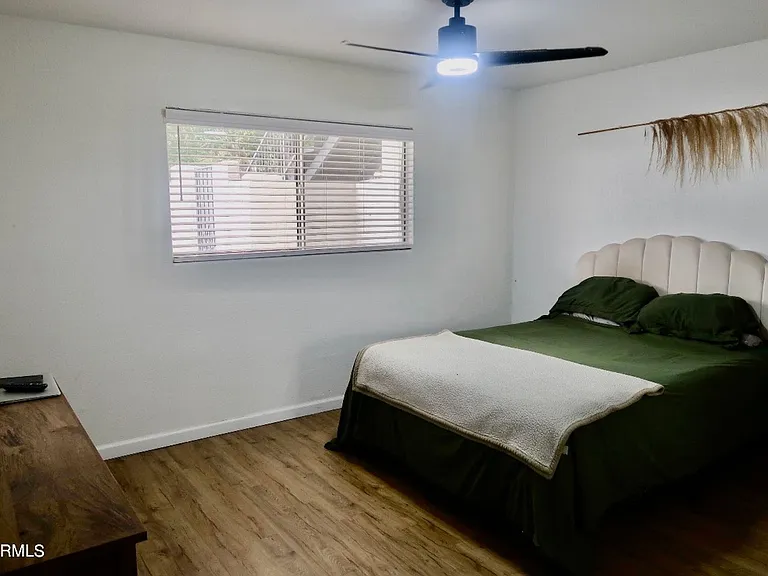 810 E Colter St — Photo 8