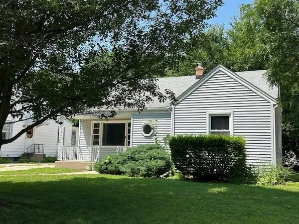 1407 27th St, Rockford, IL 61108