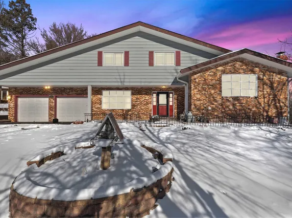 2015 E Paris Ave, Peoria, IL 61614