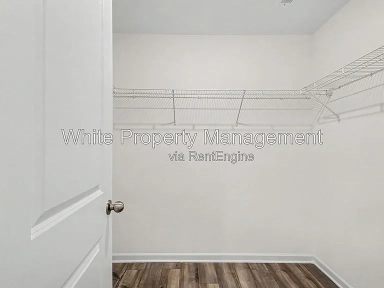 313 W 18th St — Photo 27