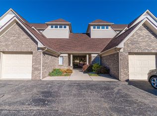 867 Amanda Ln, Pontiac, MI 48340
