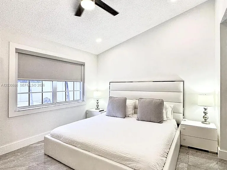 10791 SW 10th Pl — Photo 19