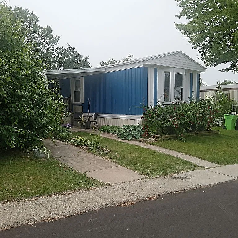 39 Charlevoix St photo 1