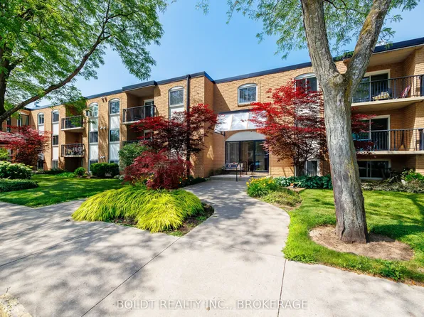 6 Westlake Ln #210, Saint Catharines, ON L2N 5S3