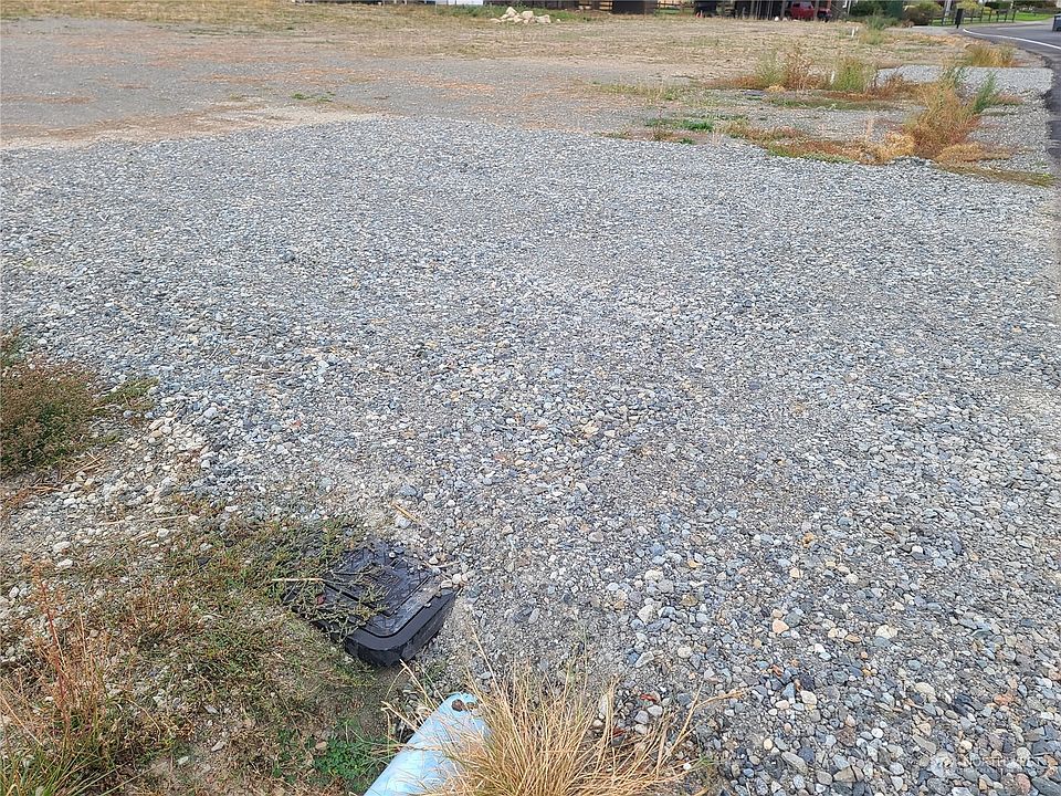 2nd image of 2214 95th Avenue Ct E