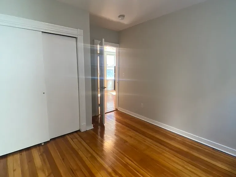 220 Hanover St #7 — Photo 15