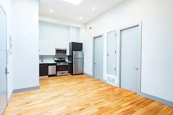 Rented by Brooklyn Group | media 10