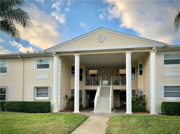 379 Grove Isle Cir, Vero Beach, FL