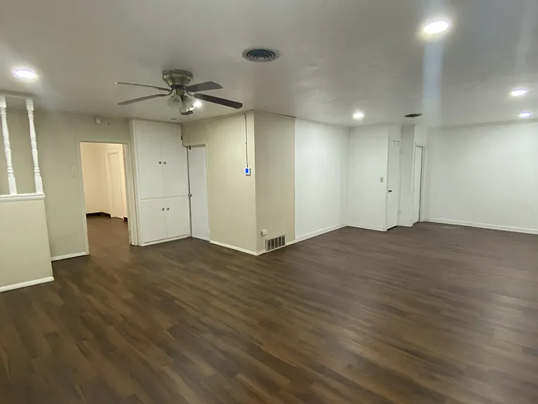 310 S Sooner Rd — Photo 3