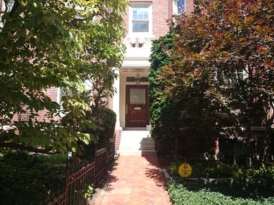 82 Monmouth St, Brookline, MA, 02446