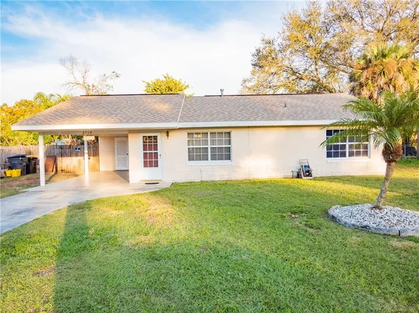 2710 Woodlawn Dr NW, Winter Haven, FL 33881