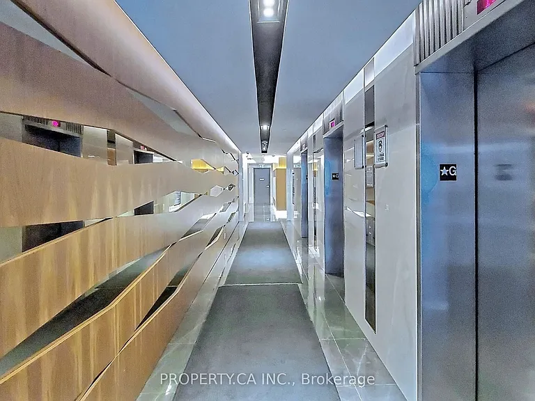 17 Bathurst St #1209 — Photo 8