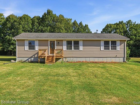 2nd image of 5411 Hess Rd
