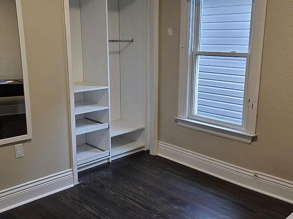 4th image of 2685 Botsford St