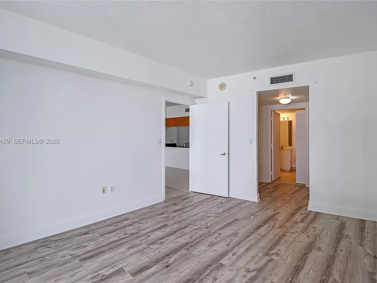 1750 N Bayshore Dr #3809 — Photo 6