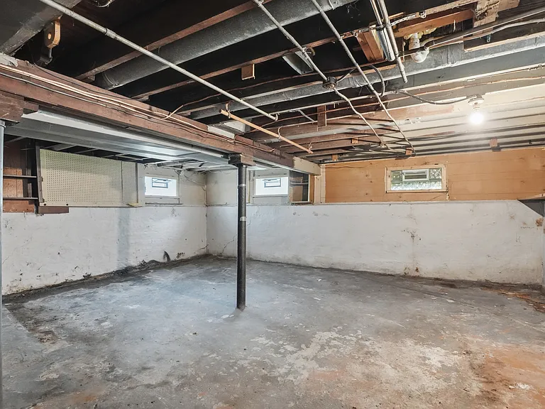 107 Ullman St — Photo 16