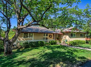 8872 Olney Park Dr, Redding, CA 96001