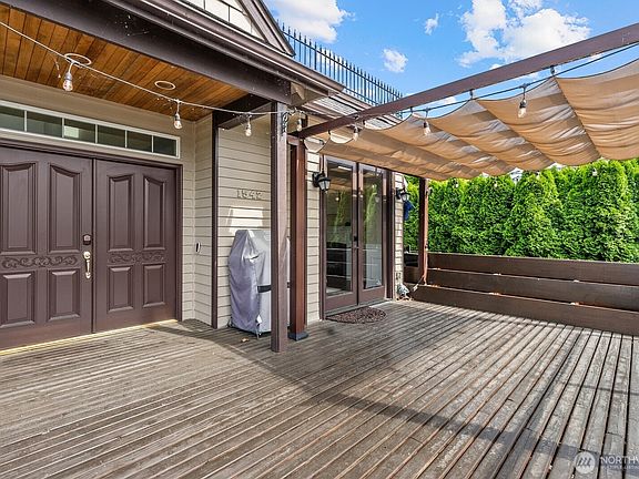5th image of 1542 E Sammamish Parkway NE