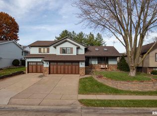 1350 W 49th St, Davenport, IA