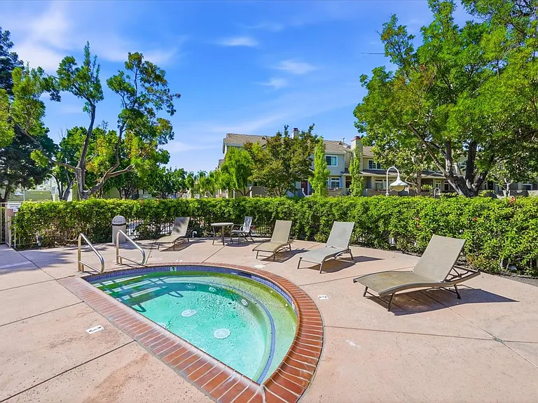 521 Porpoise Bay Ter #A — Photo 76