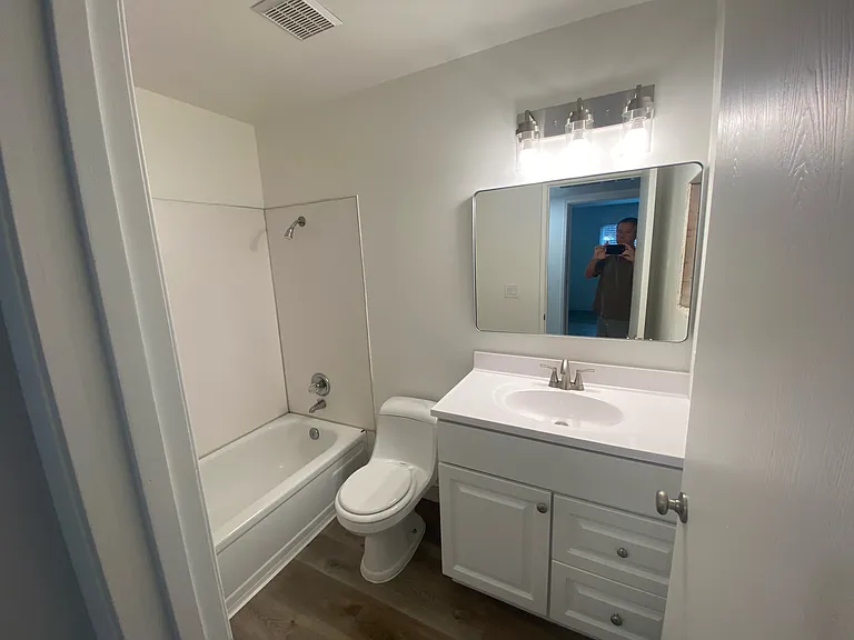 7225 Castilian Ct #7225 — Photo 13