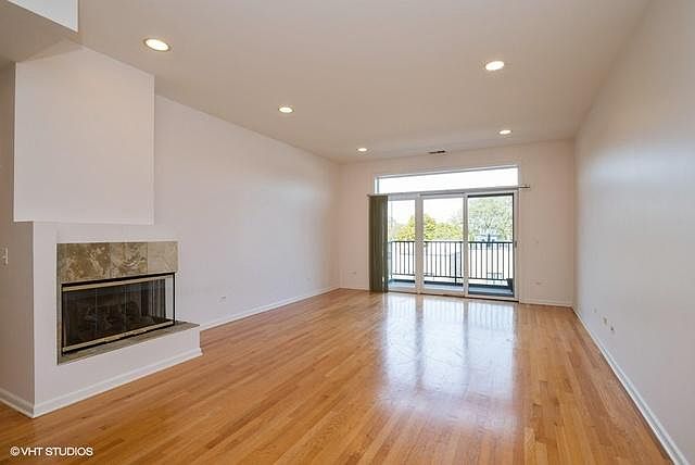 1st image of 2040 W Belmont Ave APT 407