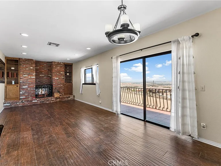 1055 Lakeview Dr — Photo 23