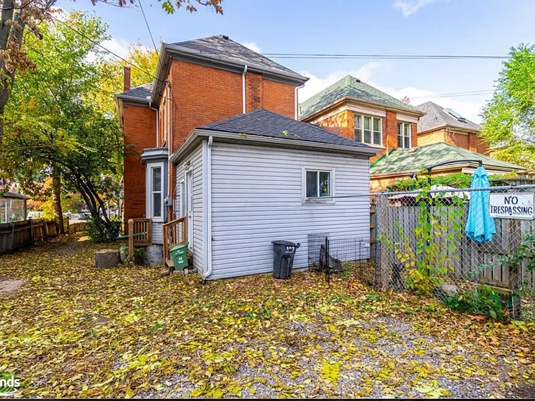 107 Erie Ave #1 — Photo 18