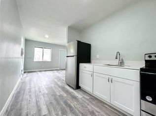 809 NW 7th St #4, Hallandale, FL 33009