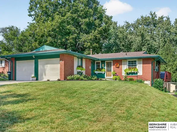 13576 Walnut St, Omaha, NE 68144