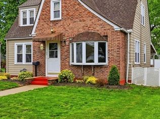 77 Fresno St, Springfield, MA 01104