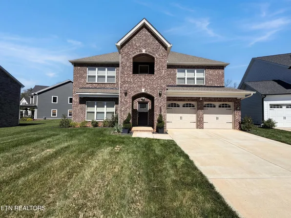 2714 Green Ash Ln, Knoxville, TN 37932