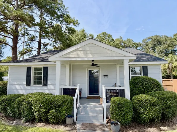 402 E 66th St, Savannah, GA 31405