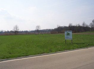 101 Essex Rd, Elk Grove Village, IL 60007