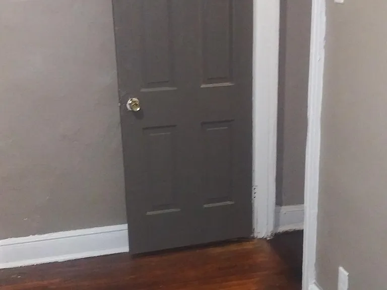 Kershaw St — Photo 23