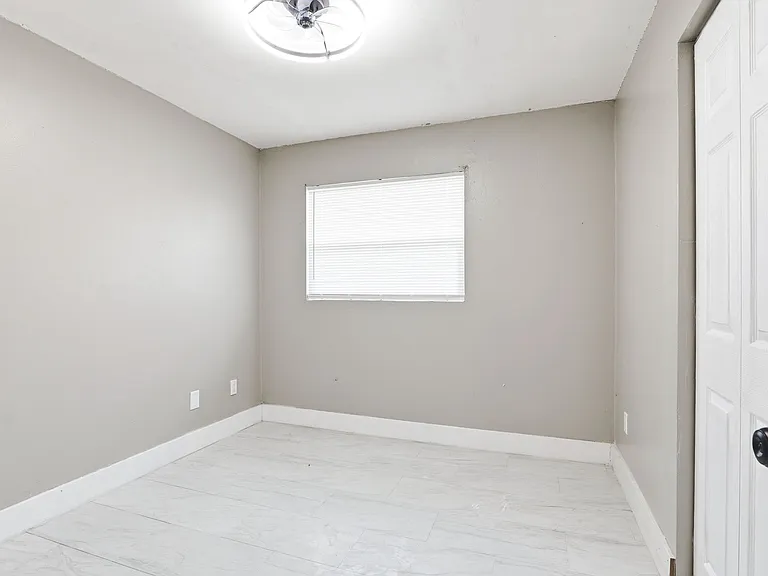 919 Fern Ave — Photo 8