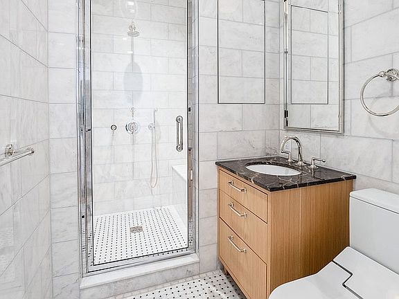 4th image of 131 Duane St APT 5E