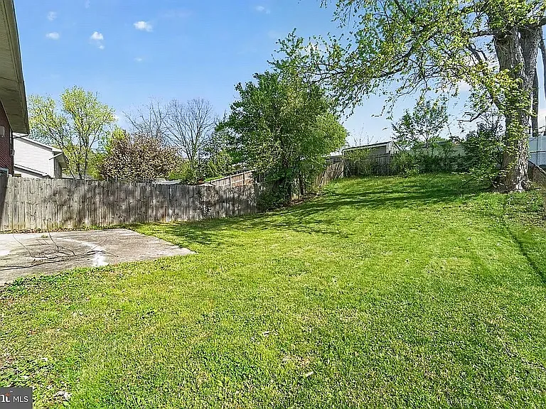 1327 Passage Dr — Photo 28