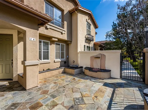 24 Crestline #103, Irvine, CA 92602