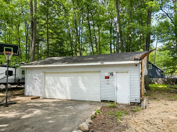 308 Vista Dr, Roscommon, MI 48653
