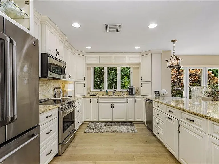 950 Galleon Dr — Photo 19